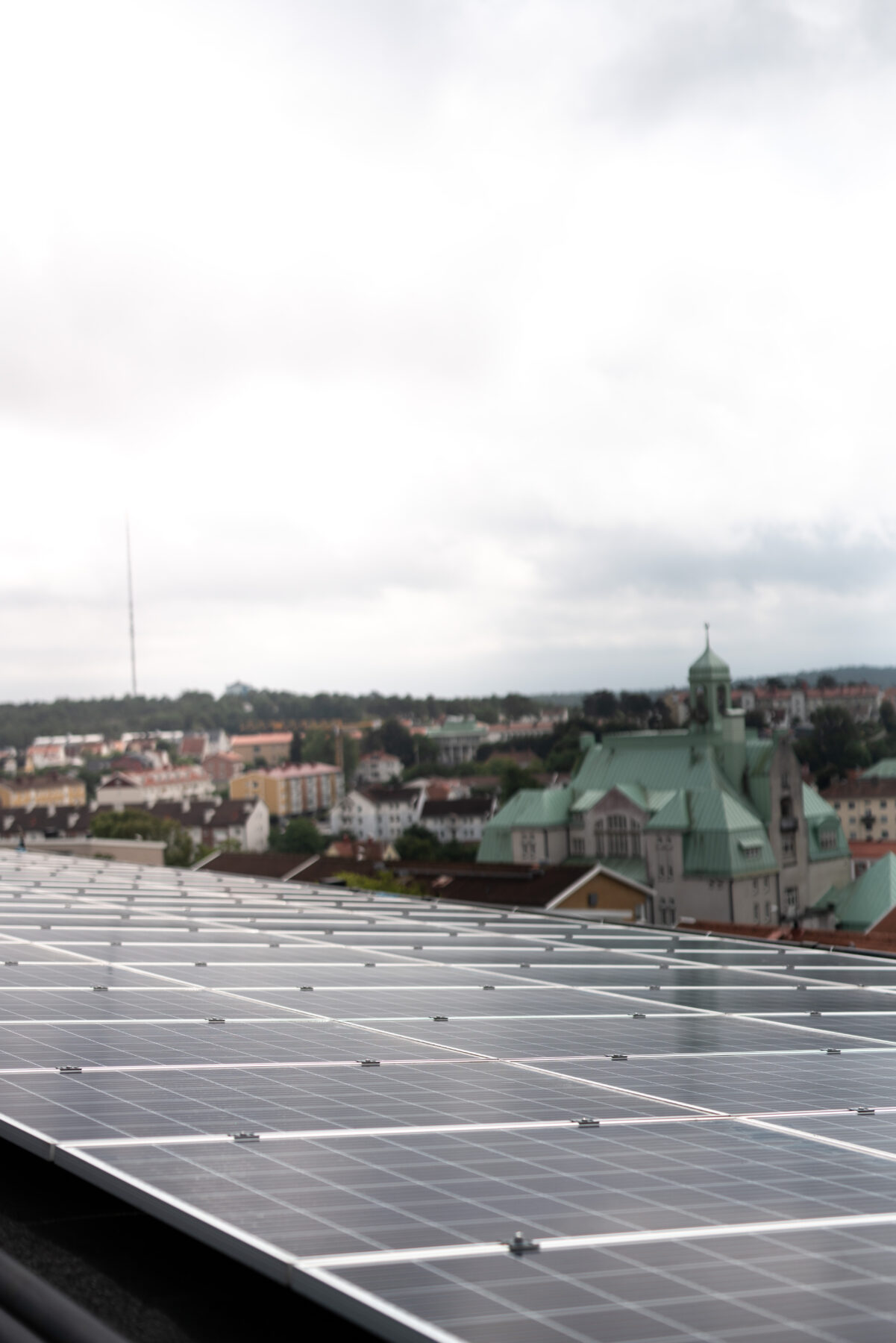 Frusna borrhål återupplivades med solhybrider